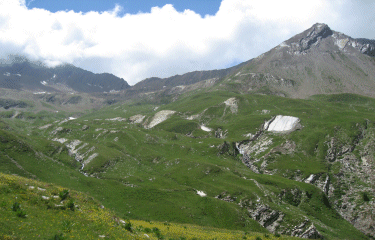 CABANE DE CHARGES-hautes-alpes