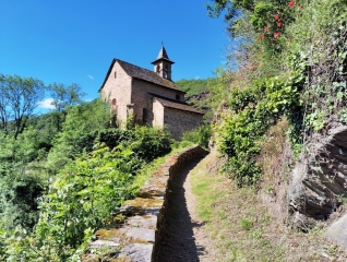 CONQUES ET LE CHEMIN DES VIGNES-aveyron