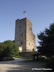 TERMES D ARMAGNAC - AUTOUR DU CHATEAU-gers