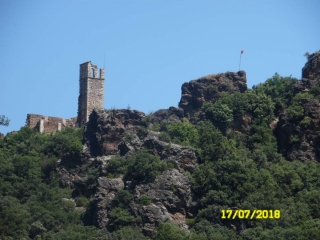 DE LA SOURCE AU CHATEAU DE NEYRAN-herault