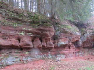 SCHMUGGLERPFAD WALSCHBRONN VINNINGEN-moselle