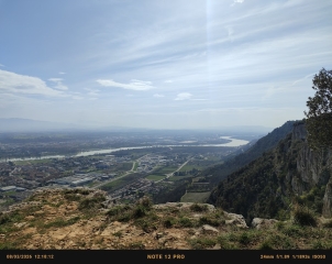 TOULAUD -CHâTEAU DE CRUSSOL-ardeche